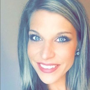 Meet your Posher, Faye